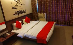 Alpha Hotel Vadodara 4*