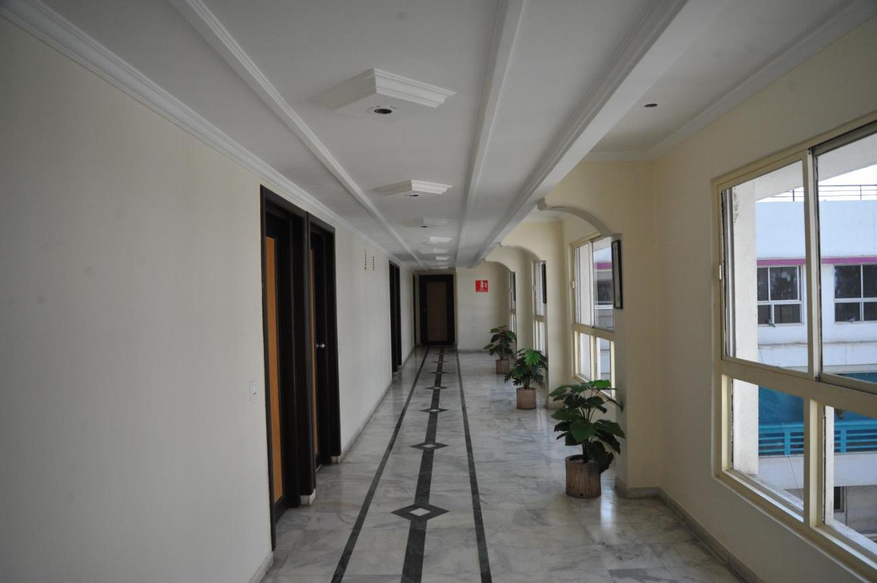 Hotel Alpha Vadodara Exterior photo