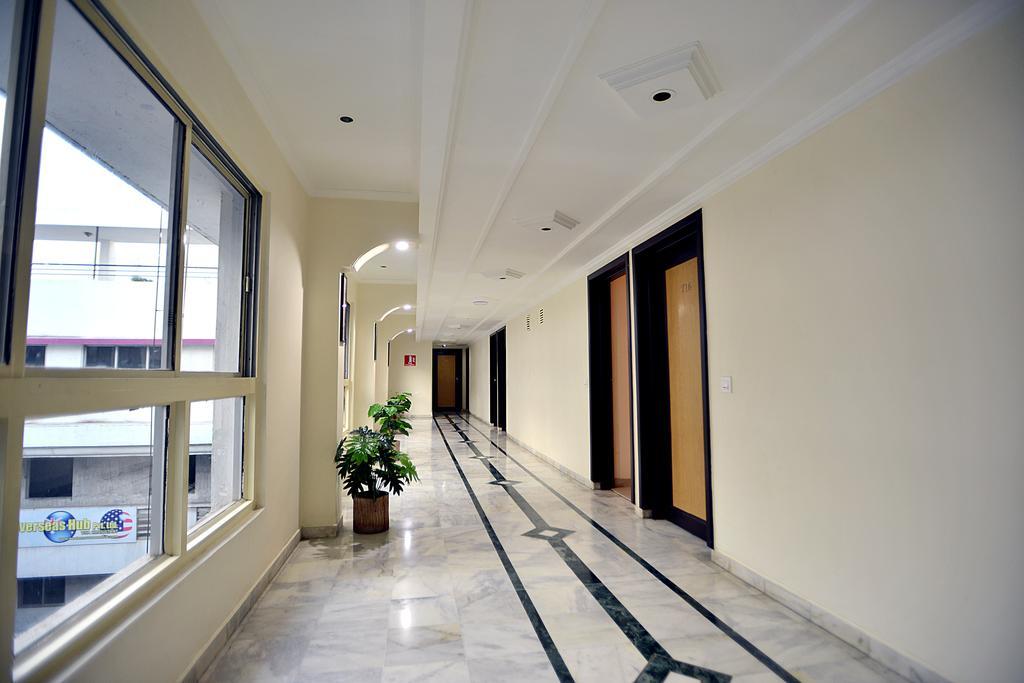 Hotel Alpha Vadodara Exterior photo