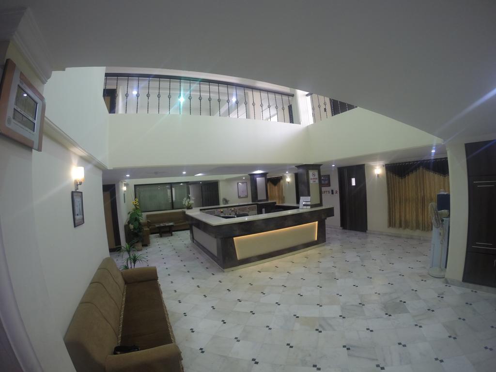 Hotel Alpha Vadodara Exterior photo